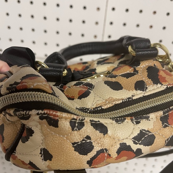 BETSEY JOHNSON LEOPARD MINI BARREL BAG WITH LONG SHOULDER STRAP - Picture 4 of 5